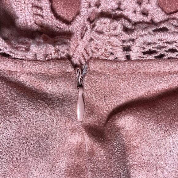 NWT Rue21 Pink Crocheted Round Neckline Sleeveless A-line Midi Dress M - Picture 6 of 7